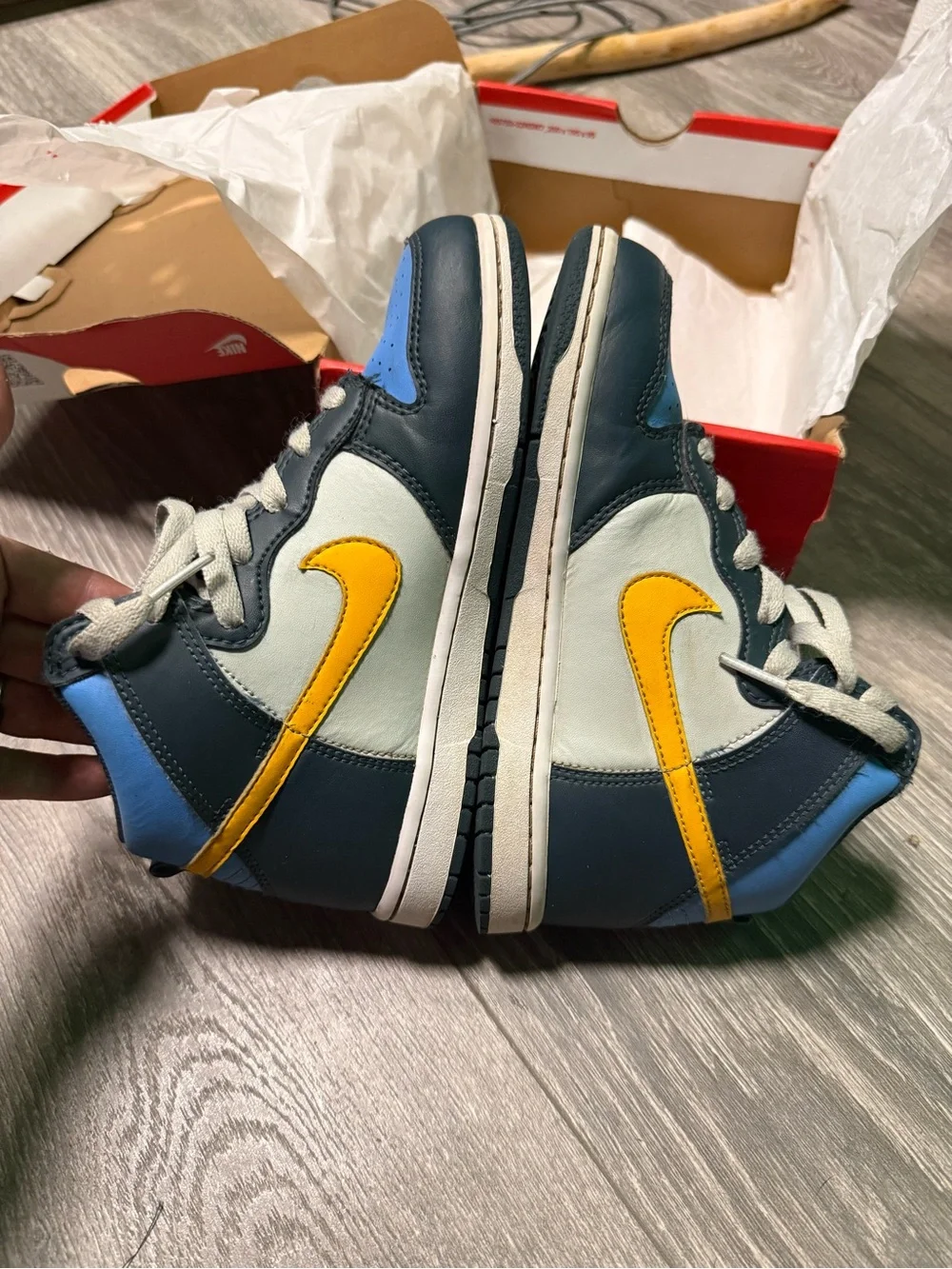 Nike Kids High-Top Sneakers in Light Blue, Navy and White